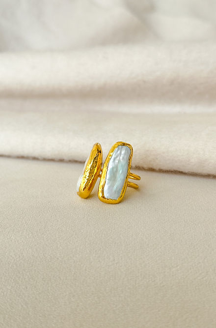 Easton Elle | Double Linear Pearl Ring