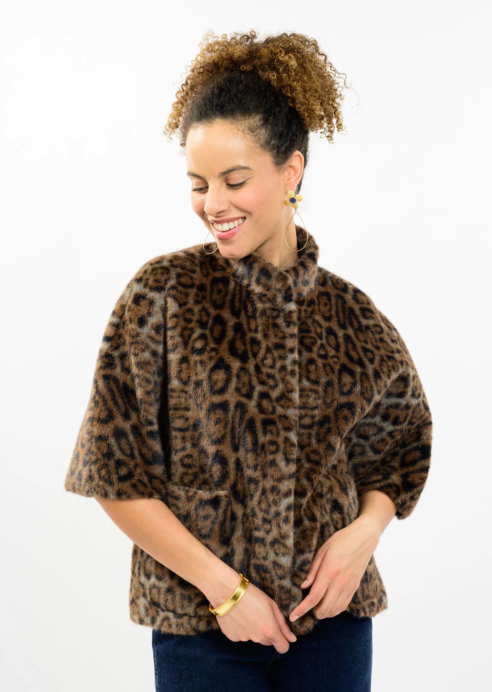 Ivy Jane | Faux Fur Capelet in Leopard