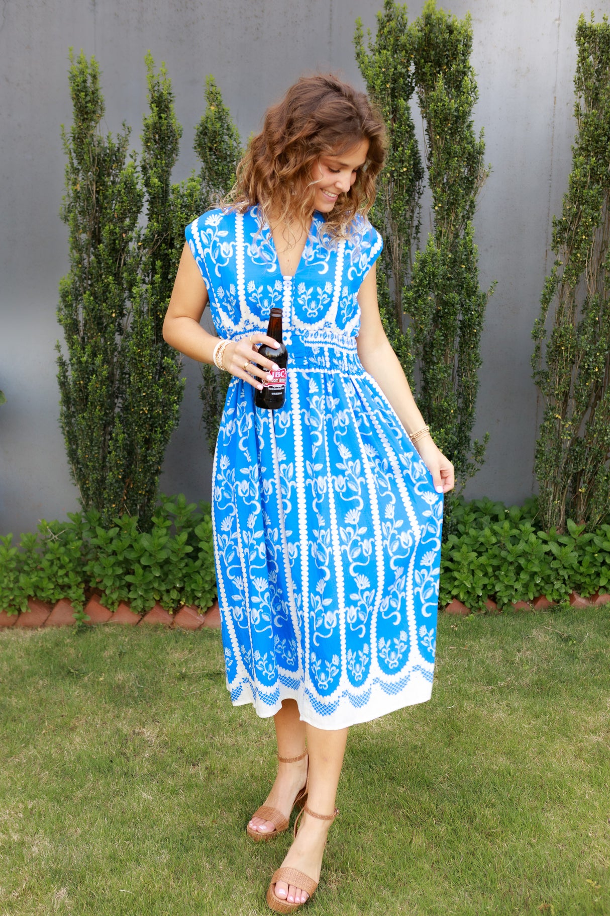 Sleeveless V-Neck Button Down Printed Midi Dress