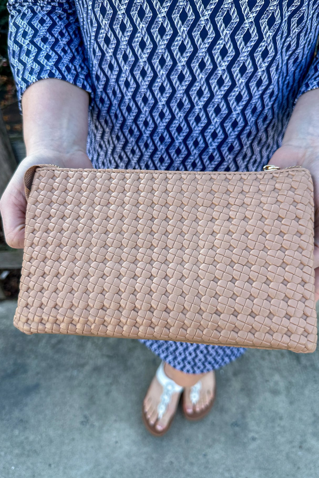 Jen & Co. | Riley Square Knot Crossbody/Wristlet in Sand