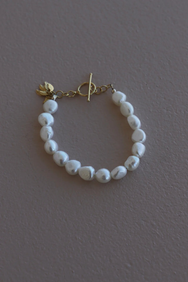 Katie Waltman | KESHI NUGGET PEARL BRACELET