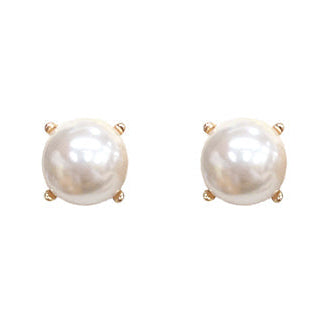 Madison's Exclusive | Glass Pearl Earring Studs