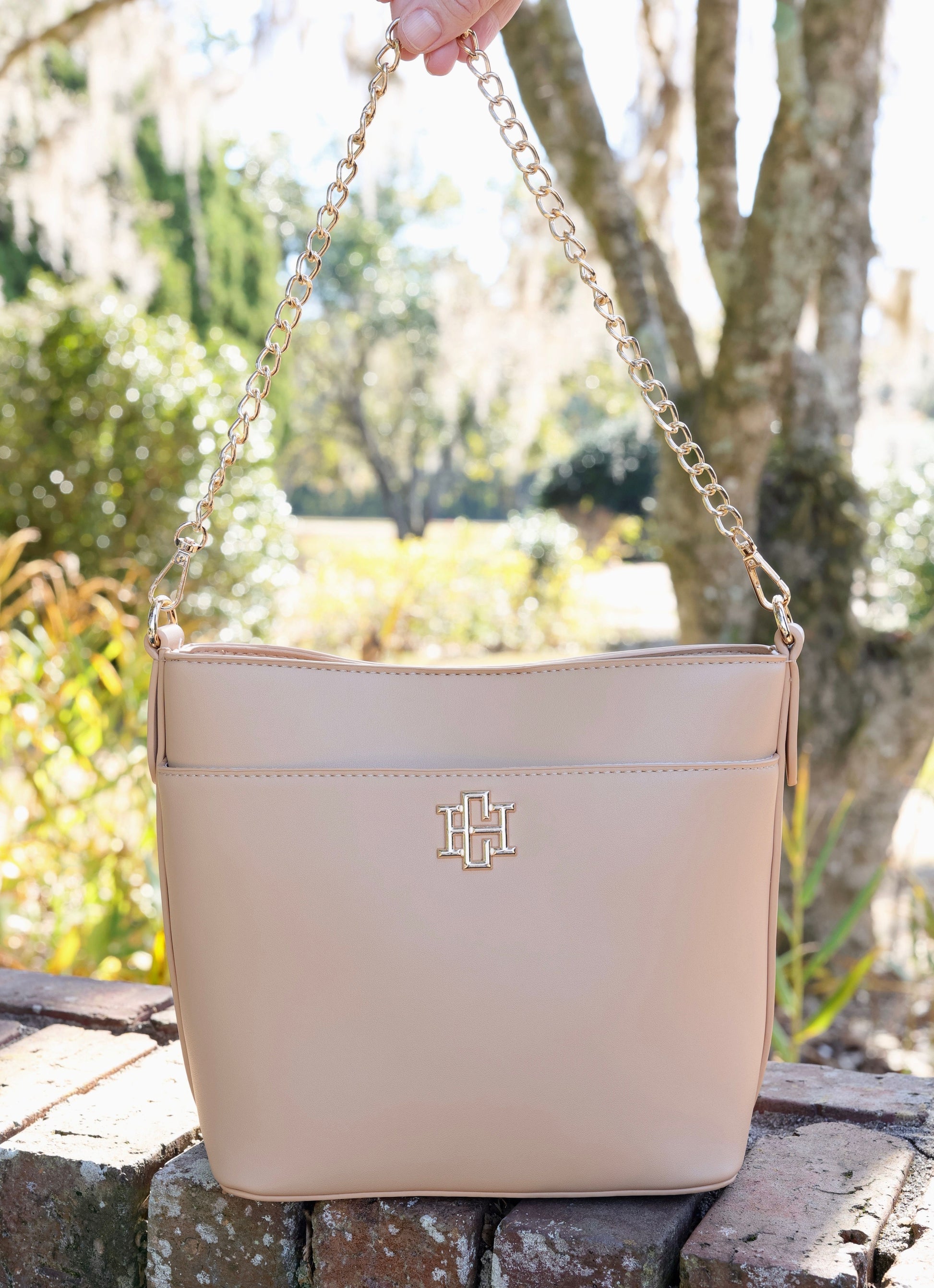 Caroline Hill | Brielle Bucket Bag - Tan