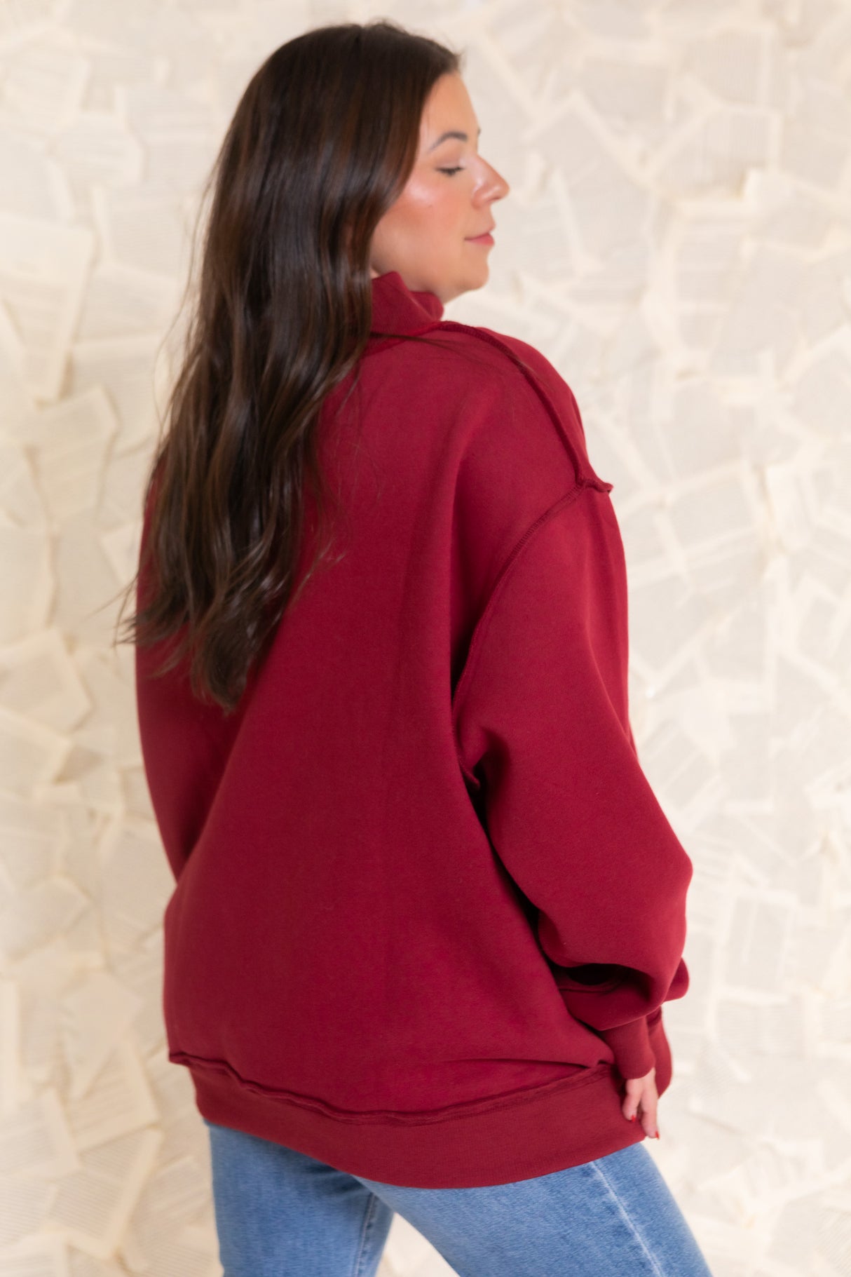 Dilly Dally Mockneck Sweatshirt Burgundy