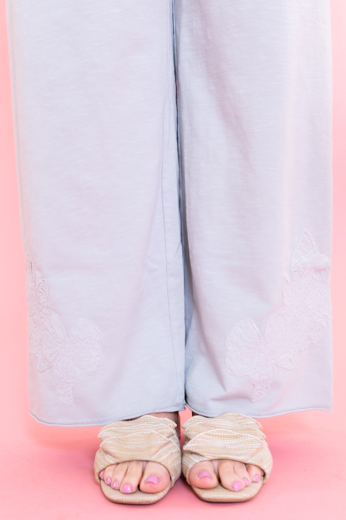 Chic Appliqué Cotton Pant