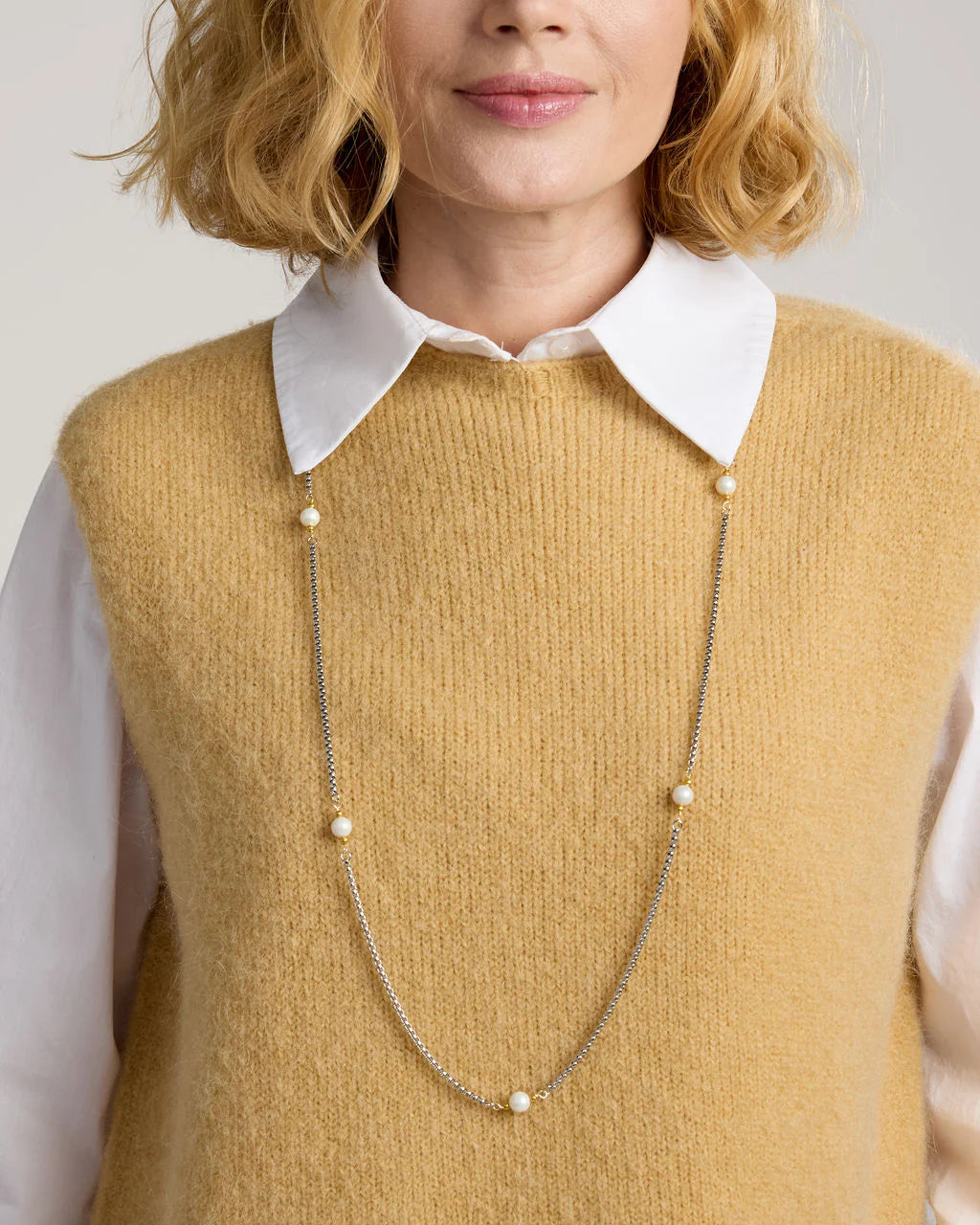 Cobblestone Apparel | Simona Pearl and Silver Necklace