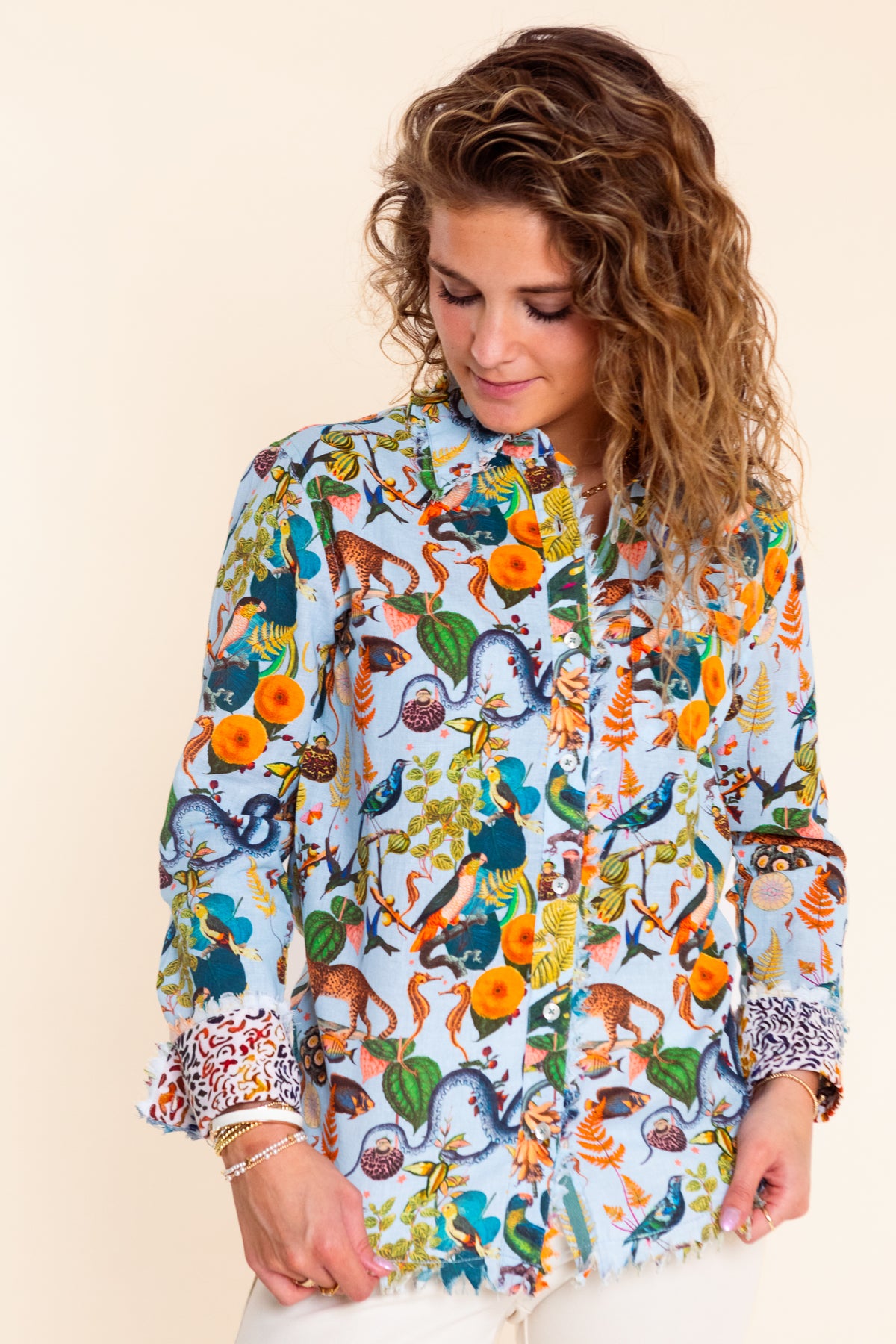 Dizzy Lizzie | Cape Cod Top with Flowers and Creatures