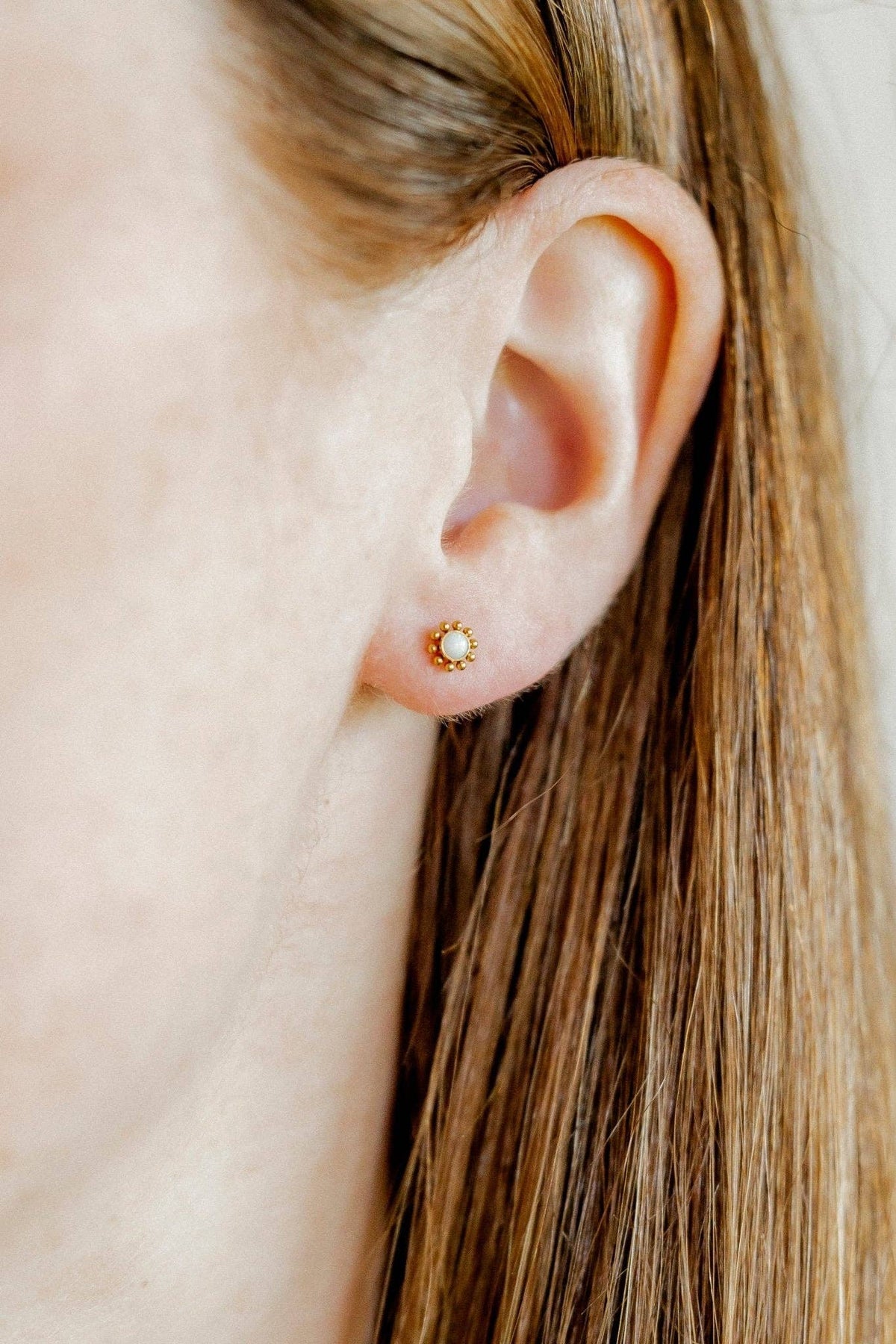 LINNY CO | Screwback Stud Earrings - Serena Opal