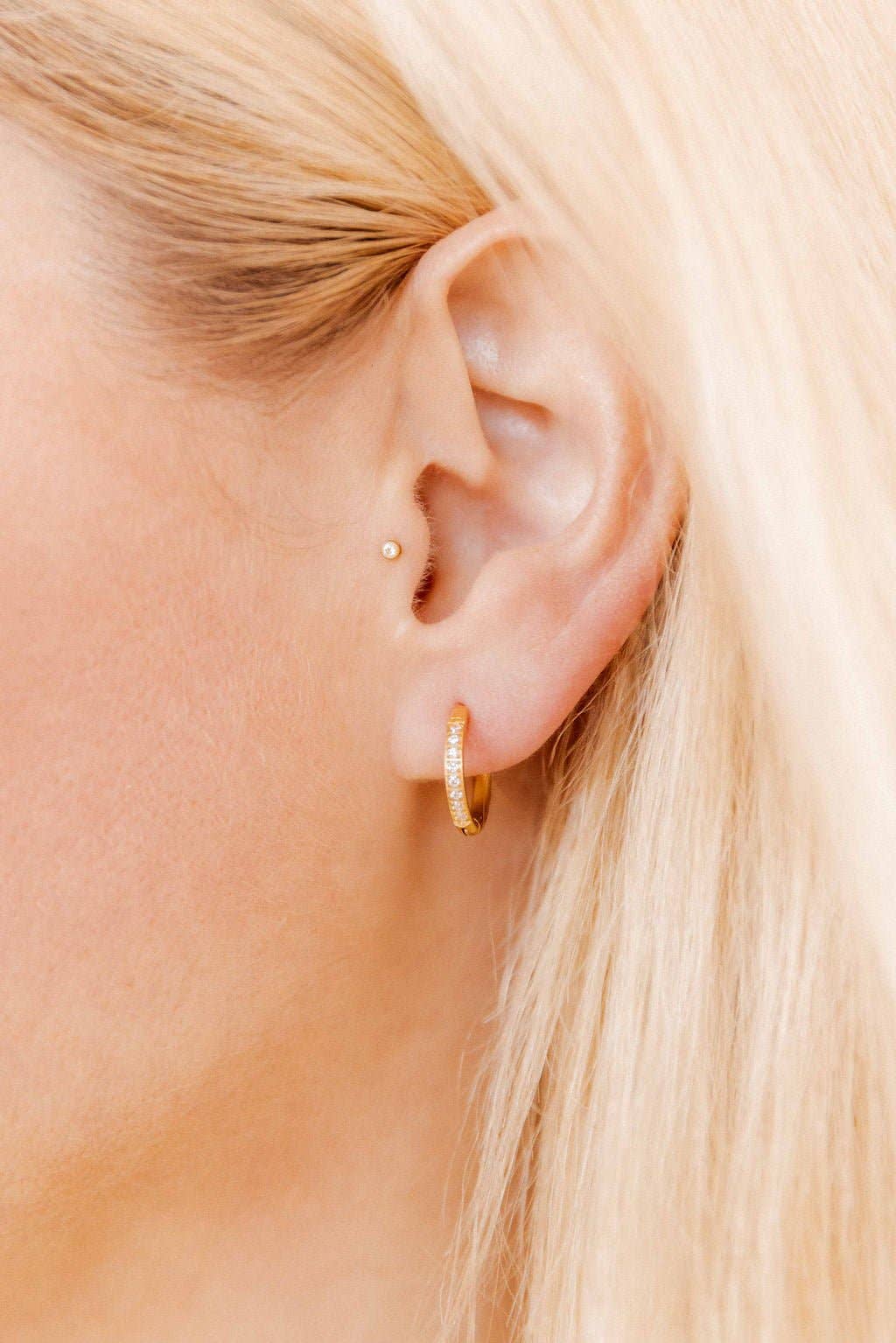 LINNY CO | Huggie Earrings - Scarlett Hoop Gold 12mm CZ