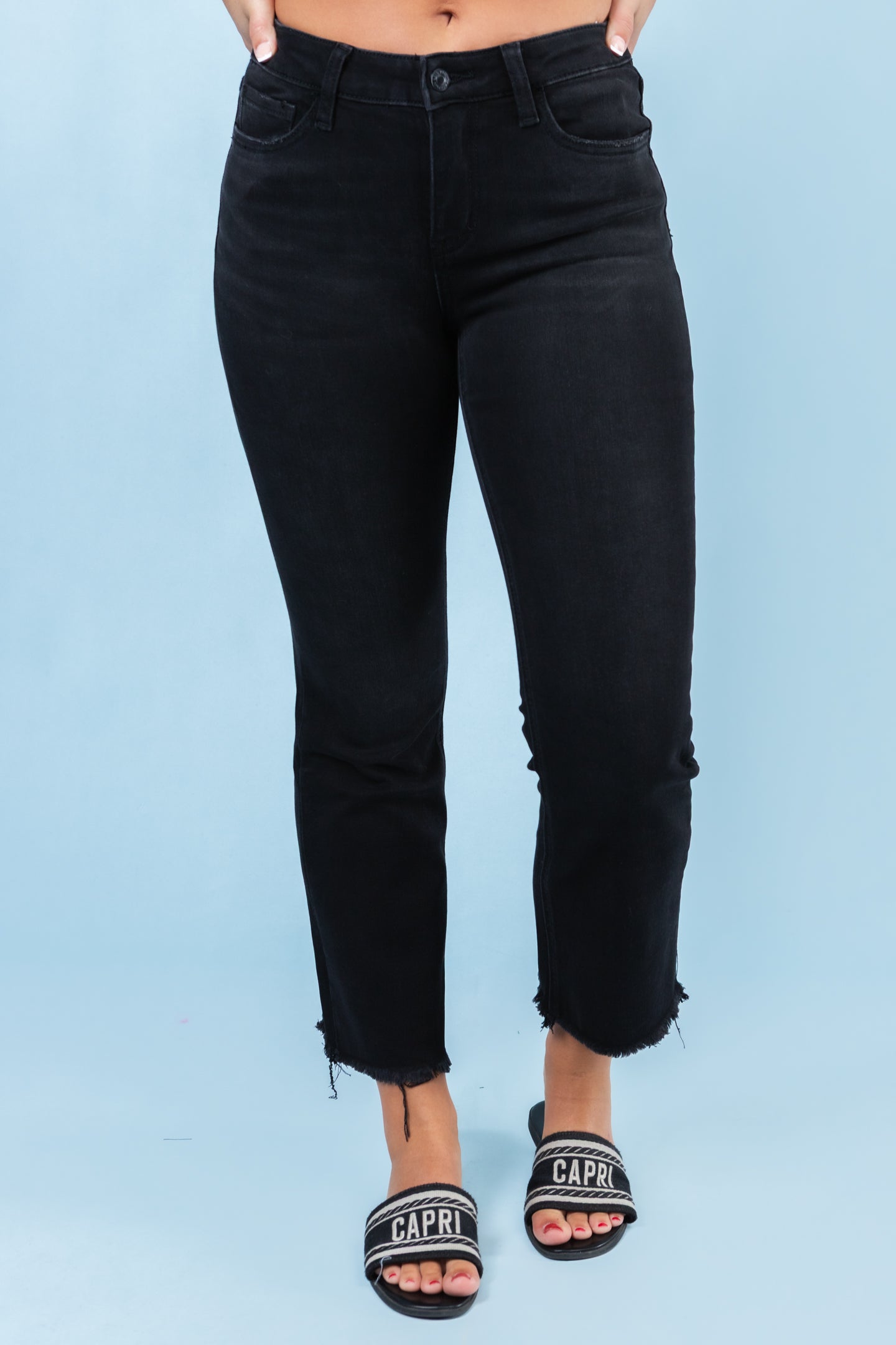Lovervet | Mid Rise Crop Flare Jean