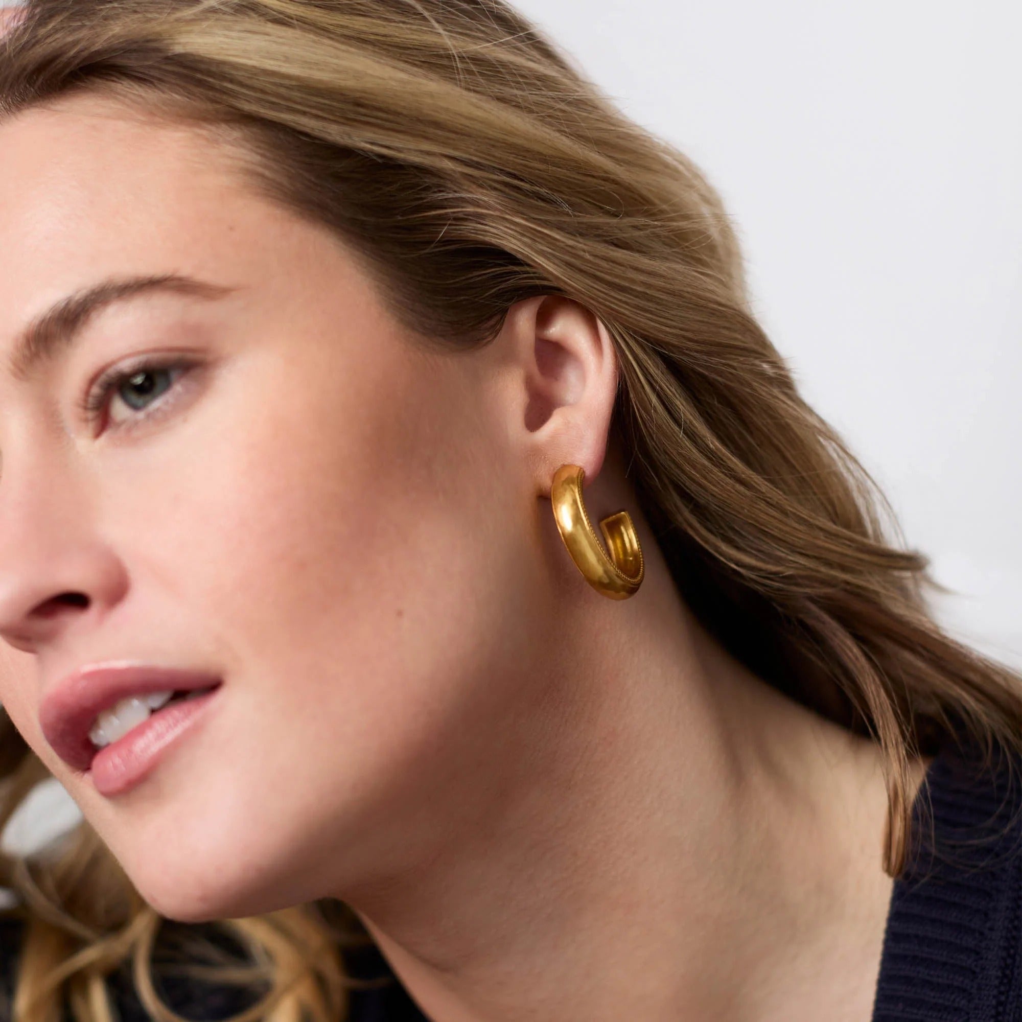 Julie Vos | Cannes Hoop