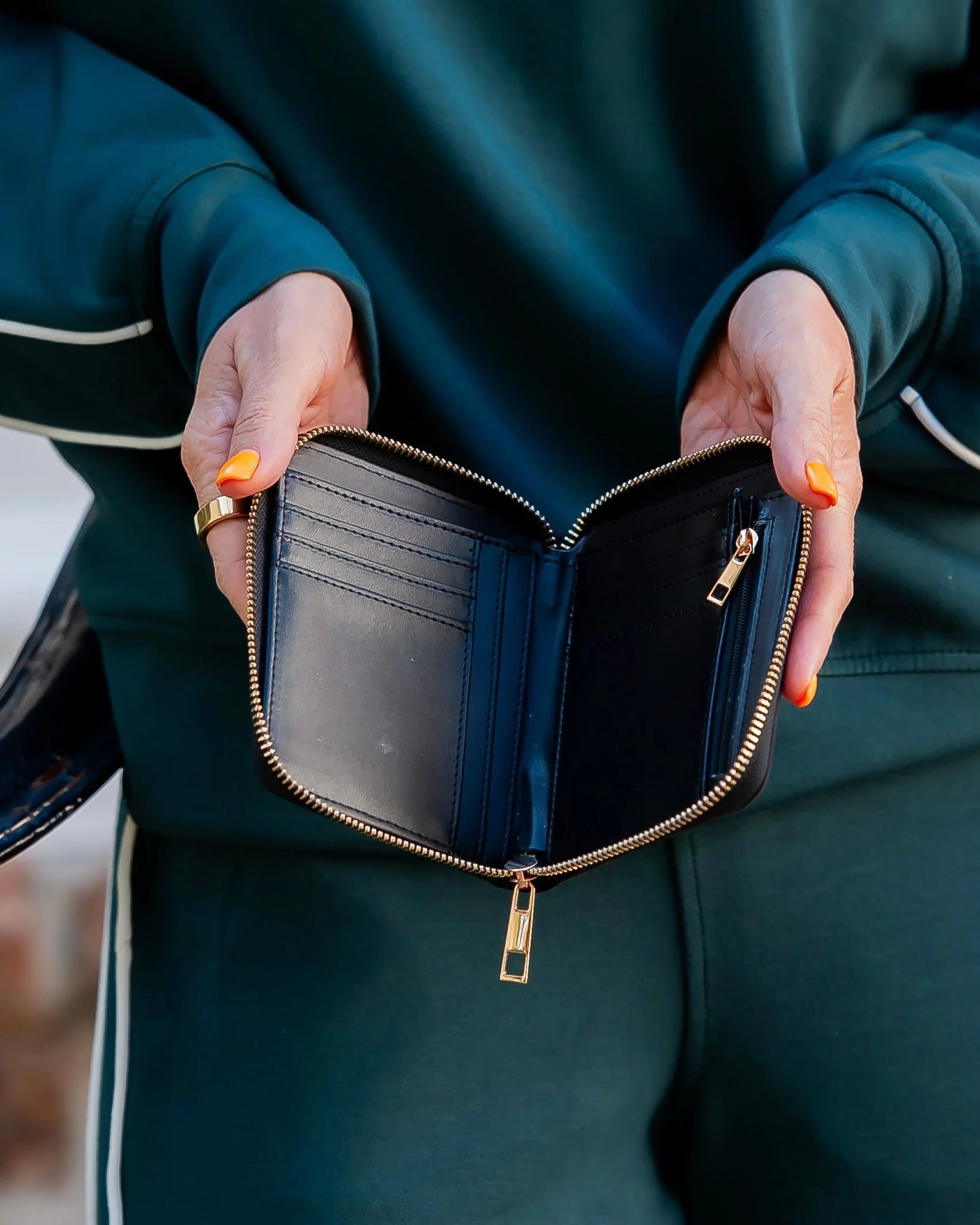 Caroline Hill | Blakely Wallet- Black Nylon