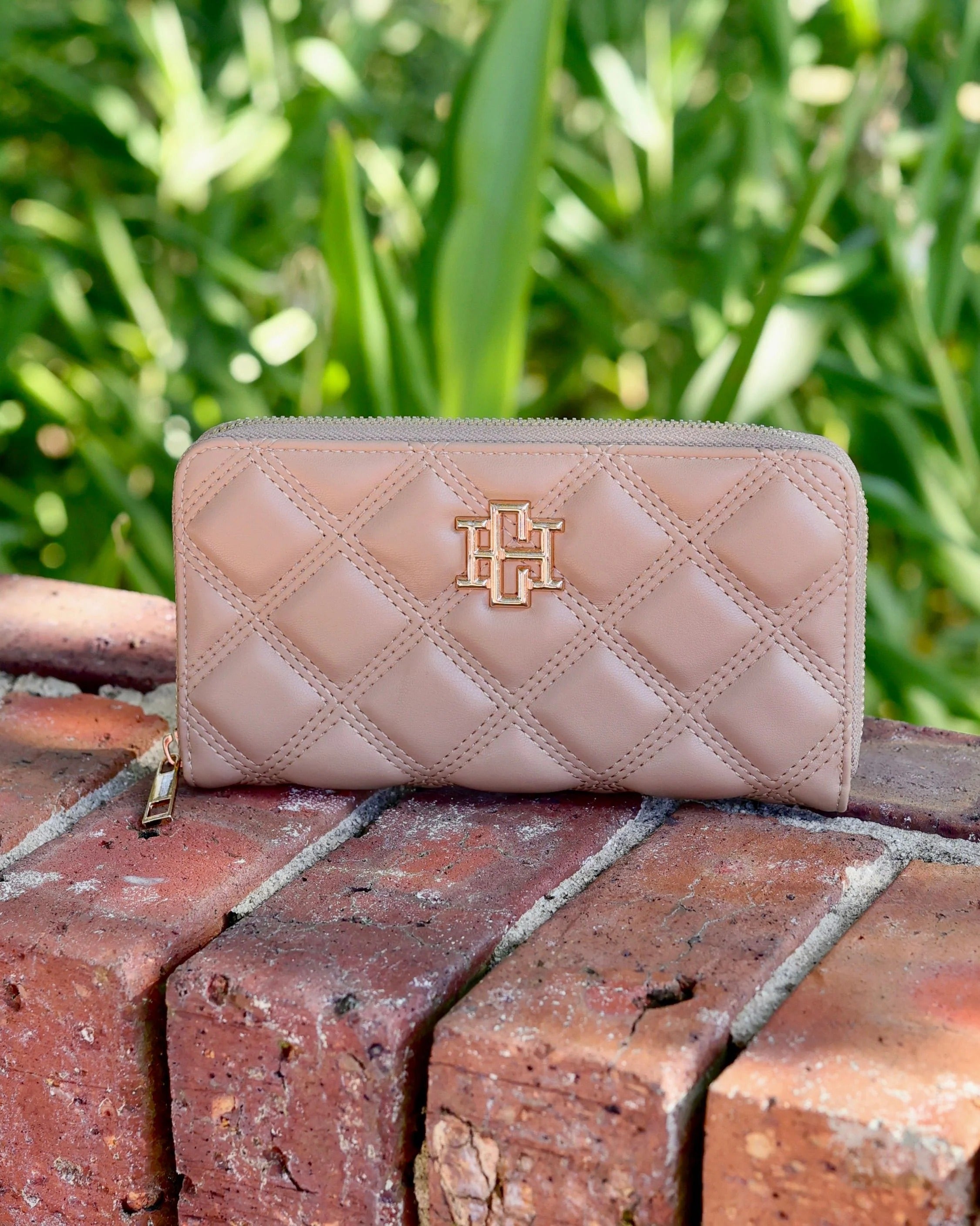 Caroline Hill | Penelope Wallet- Latte DQ