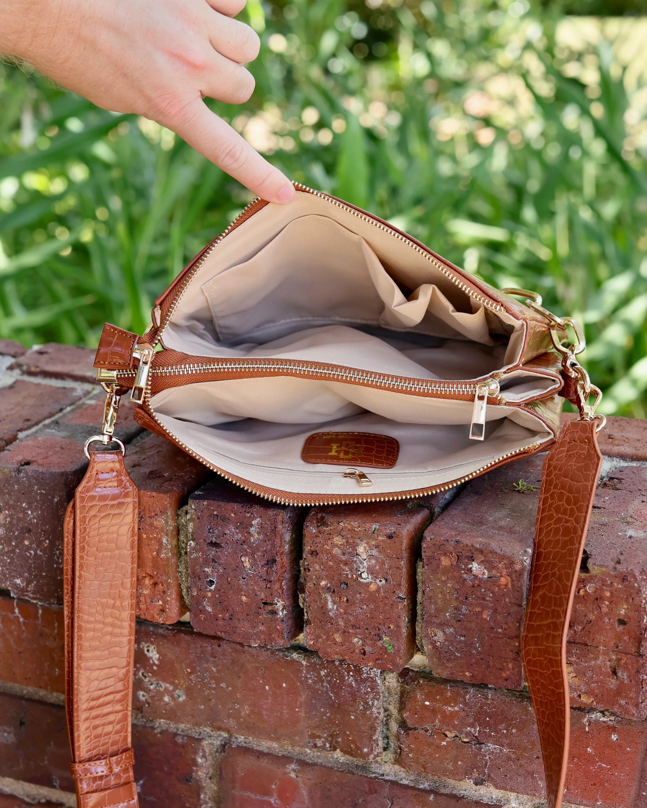 Caroline Hill | Ariana Crossbody- Saddle EC