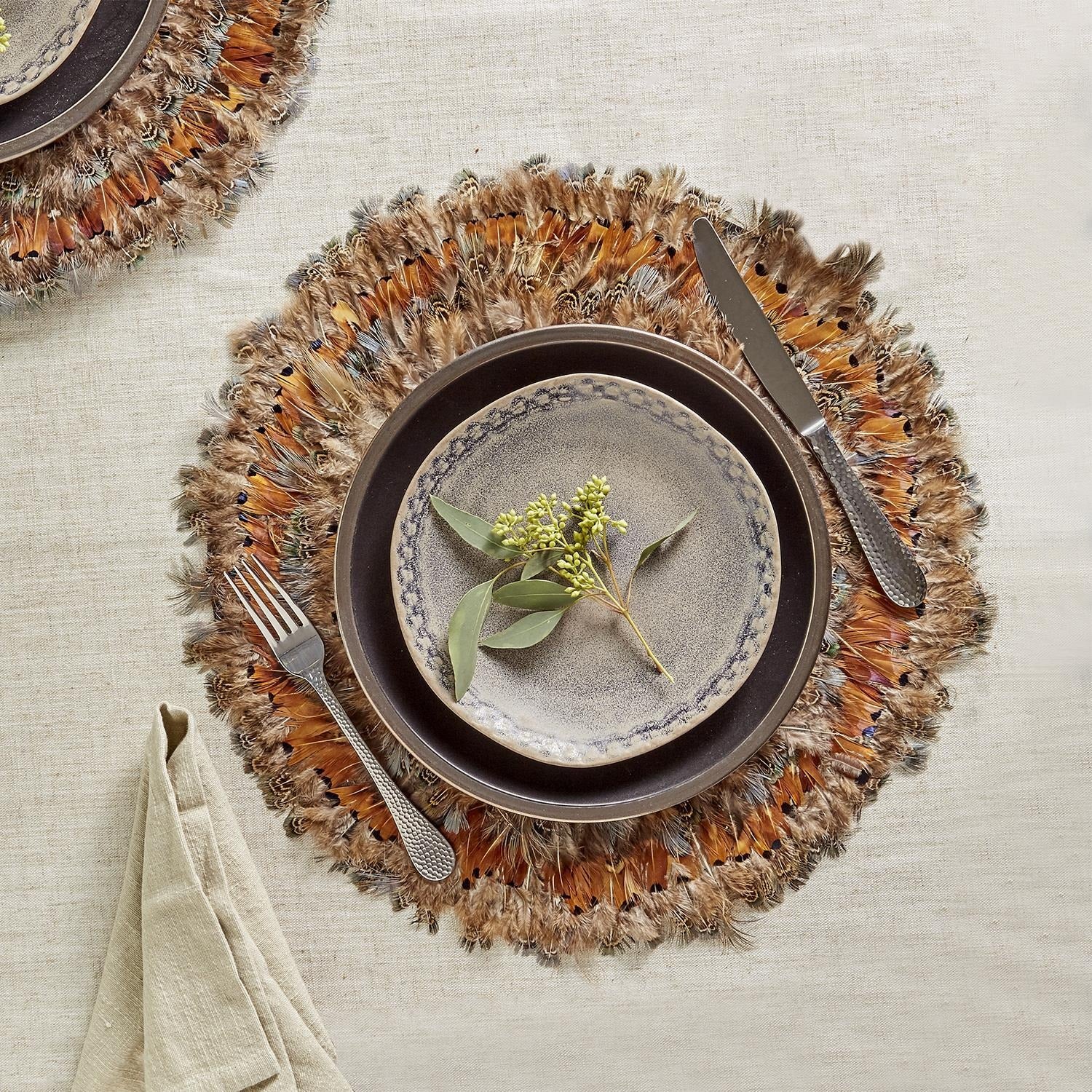 Pheasant Park Round Decorative Mat - Pheasant Feathers