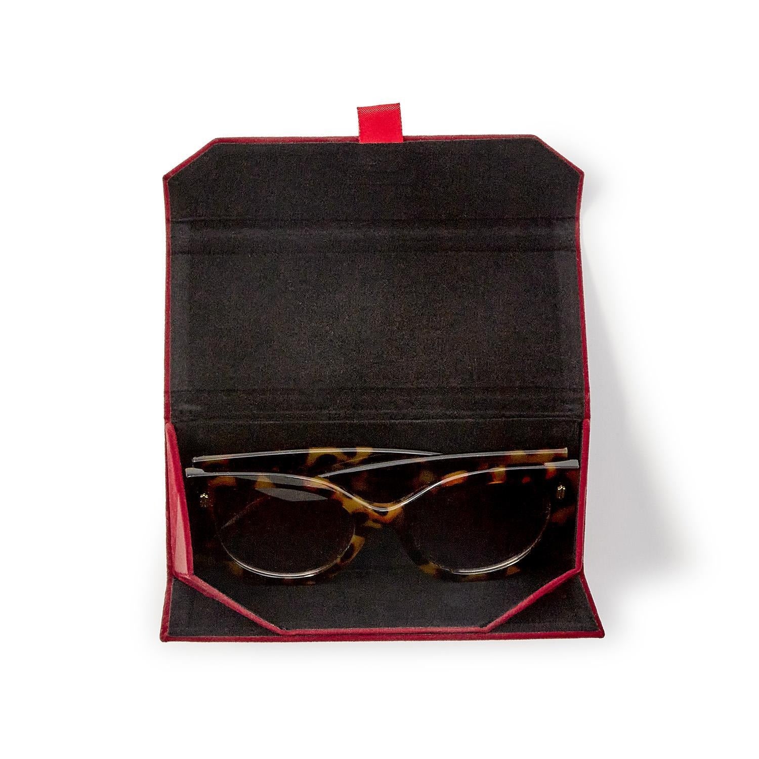 Luxe Lens UV Protection Sunglasses with Case