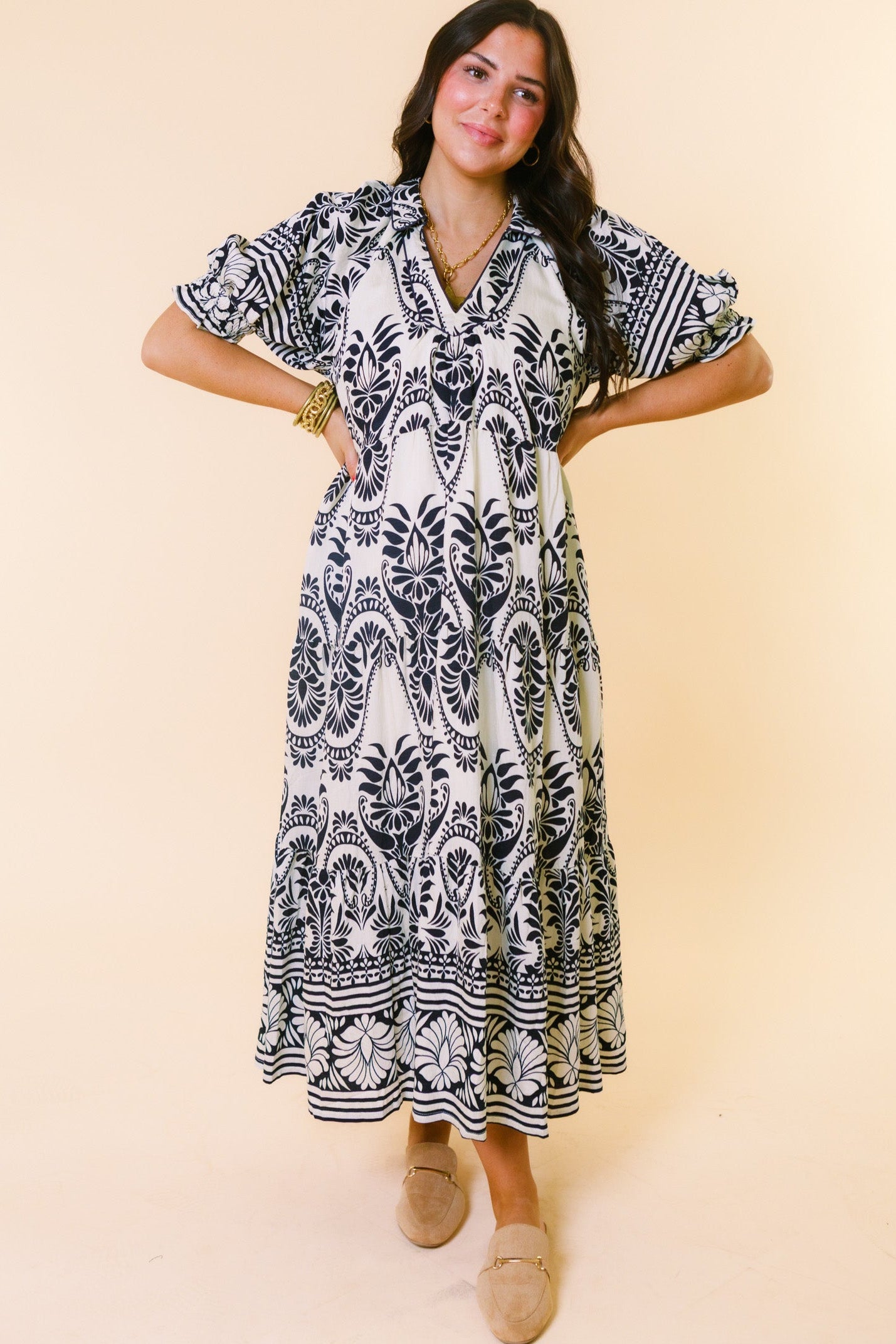 The Graceful Border Midi Dress