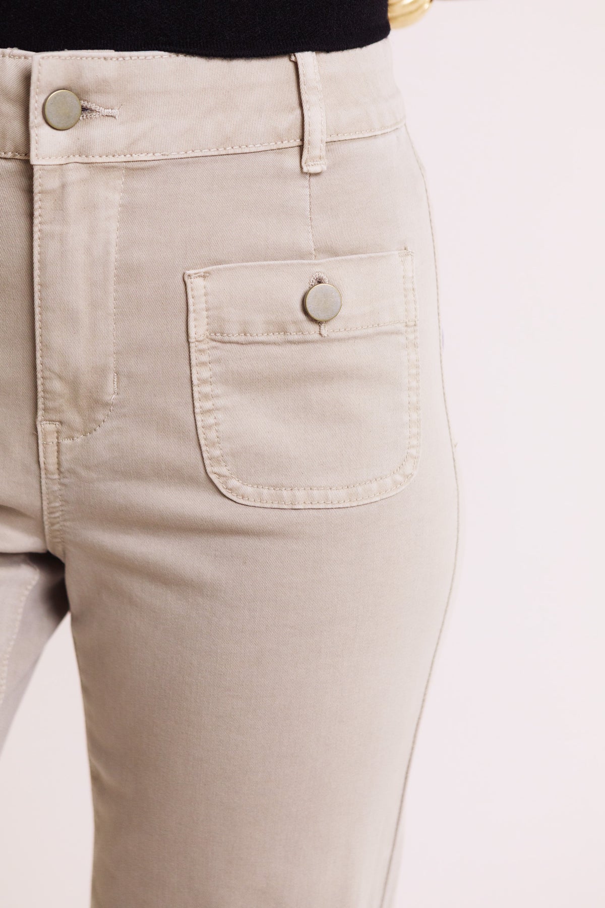 Sophia Curvy Super Straight Pants in Suede