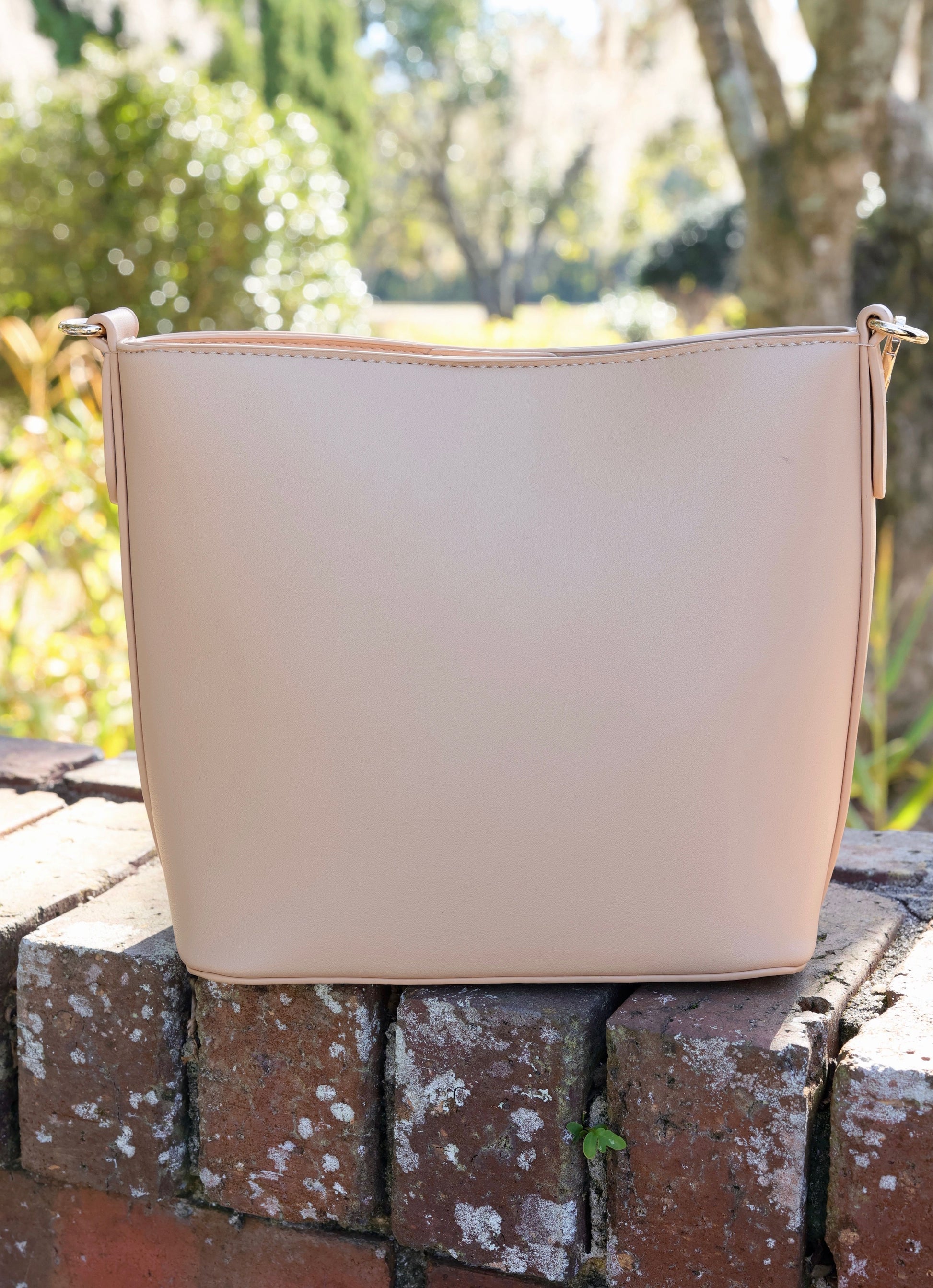 Caroline Hill | Brielle Bucket Bag - Tan