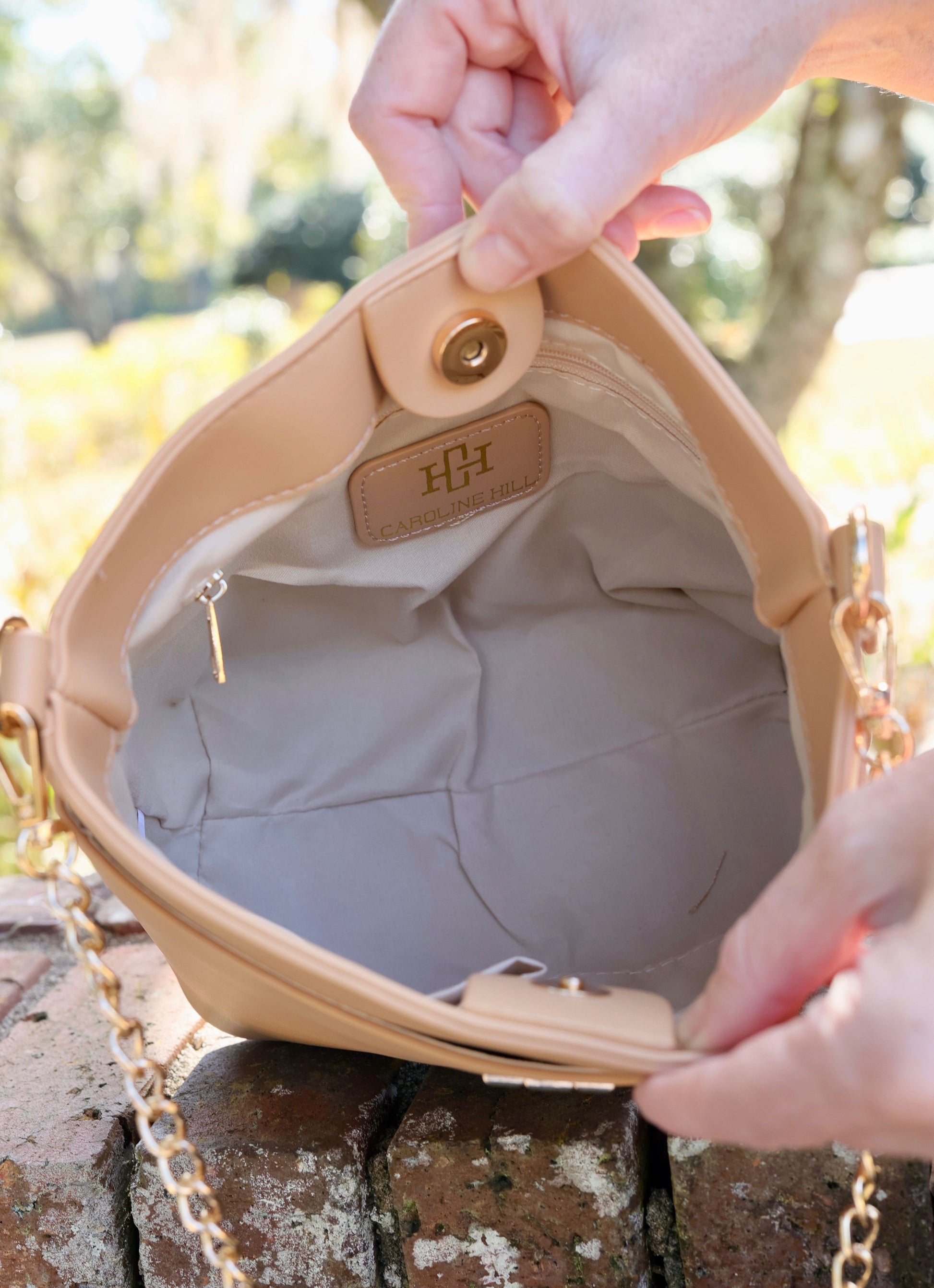 Caroline Hill | Brielle Bucket Bag - Tan