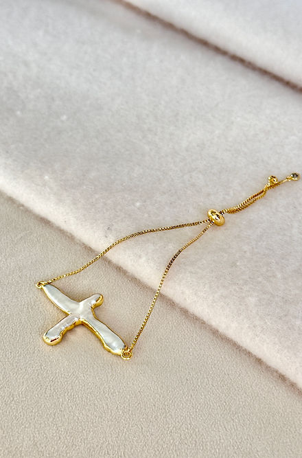 Easton Elle | Pearl Cross Adjustable Bracelet