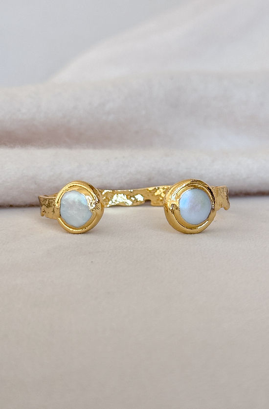 Easton Elle | Misty Cuff - Freshwater Pearl