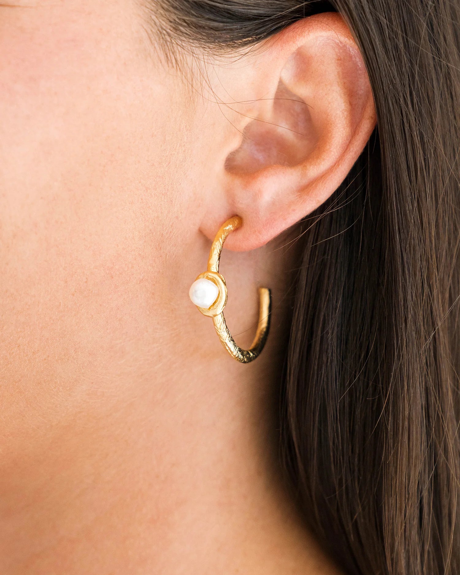 Susan Shaw | Pearl Accent Hoops - Gold