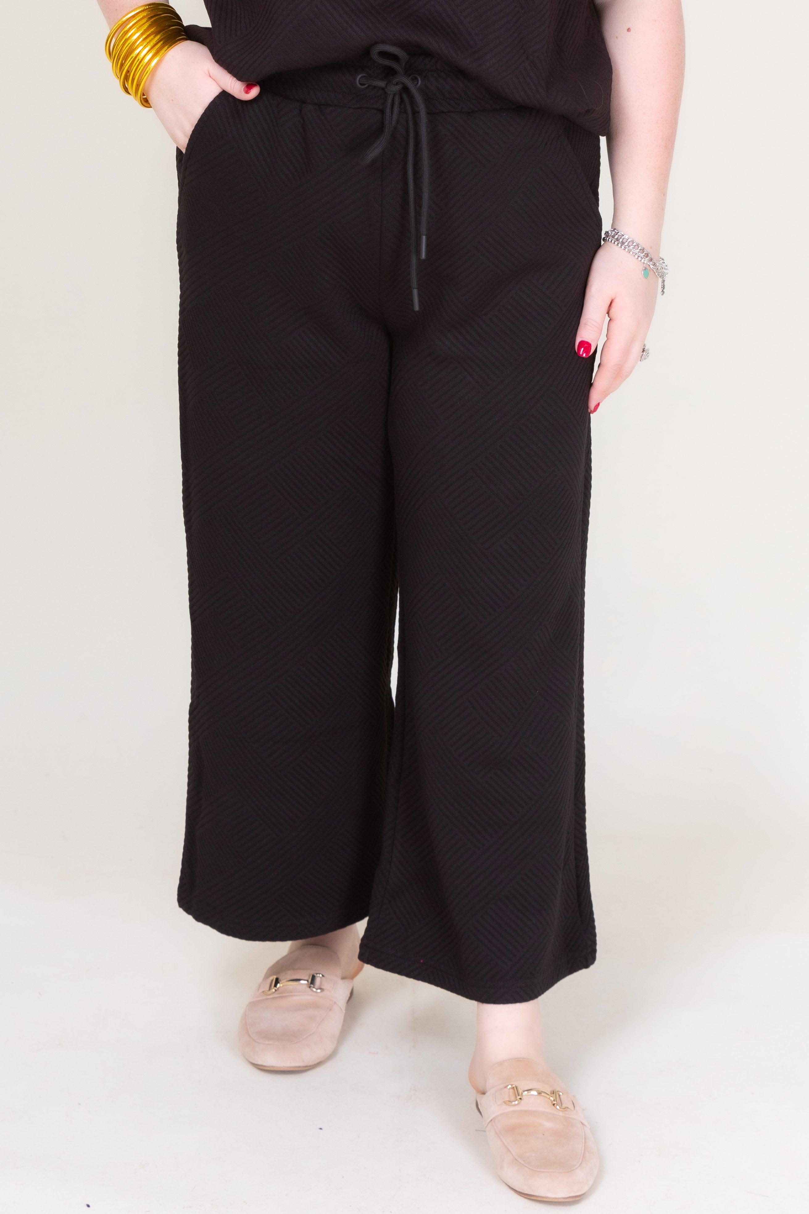 Textured Cropped Pants (Final Sale)