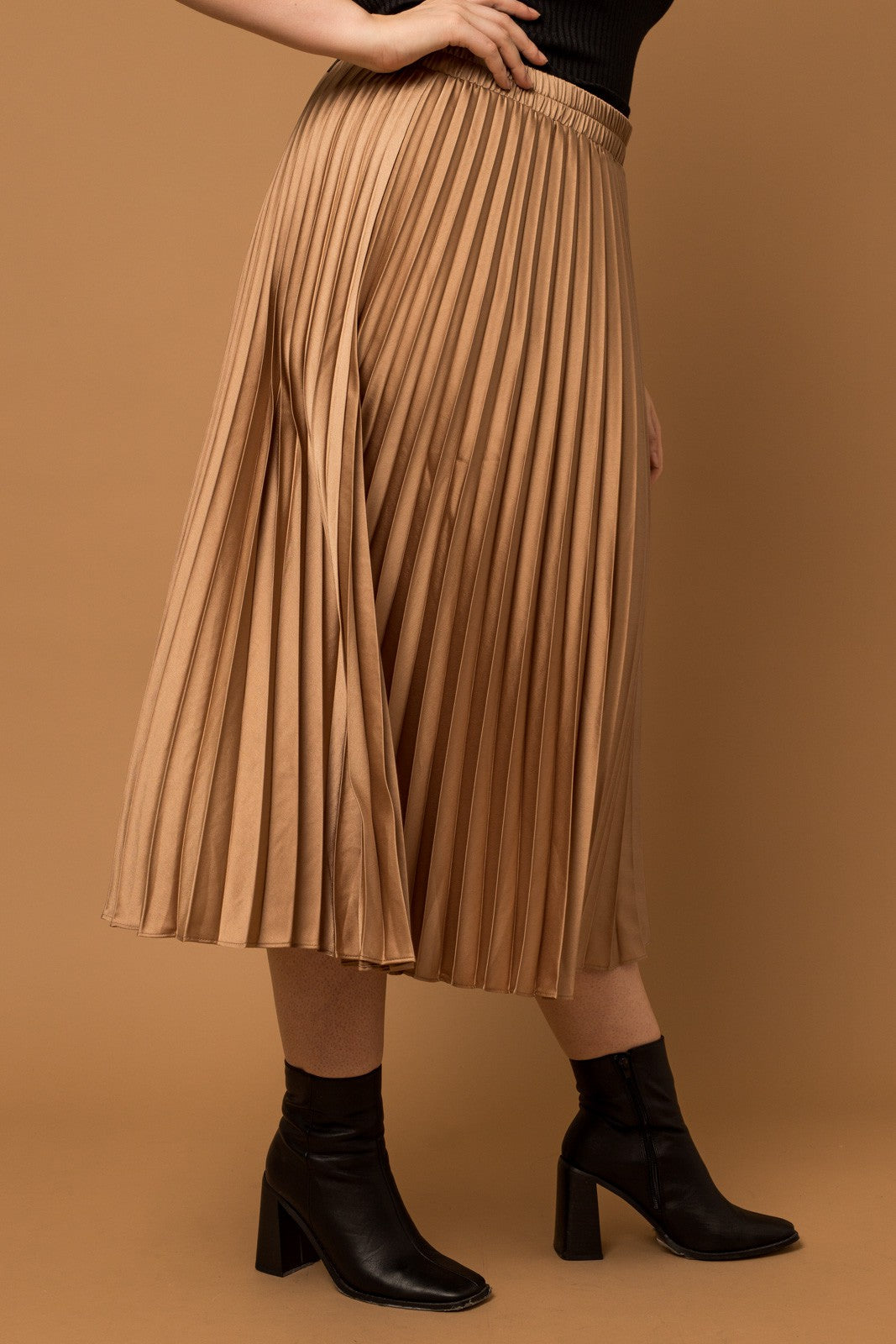 Load image into Gallery viewer, The Georgina Pleated Skirt
