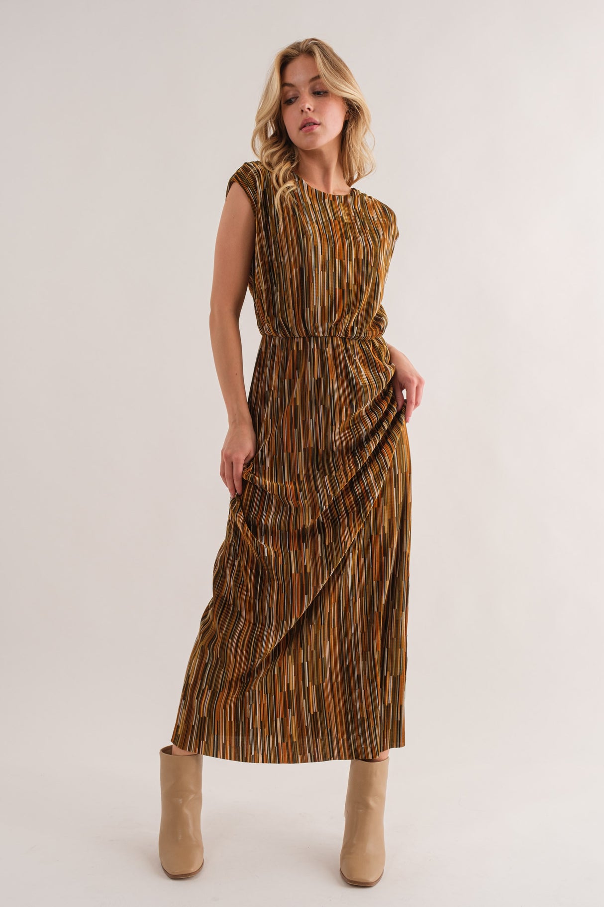 The Sleeveless Harper Dress (Final Sale)