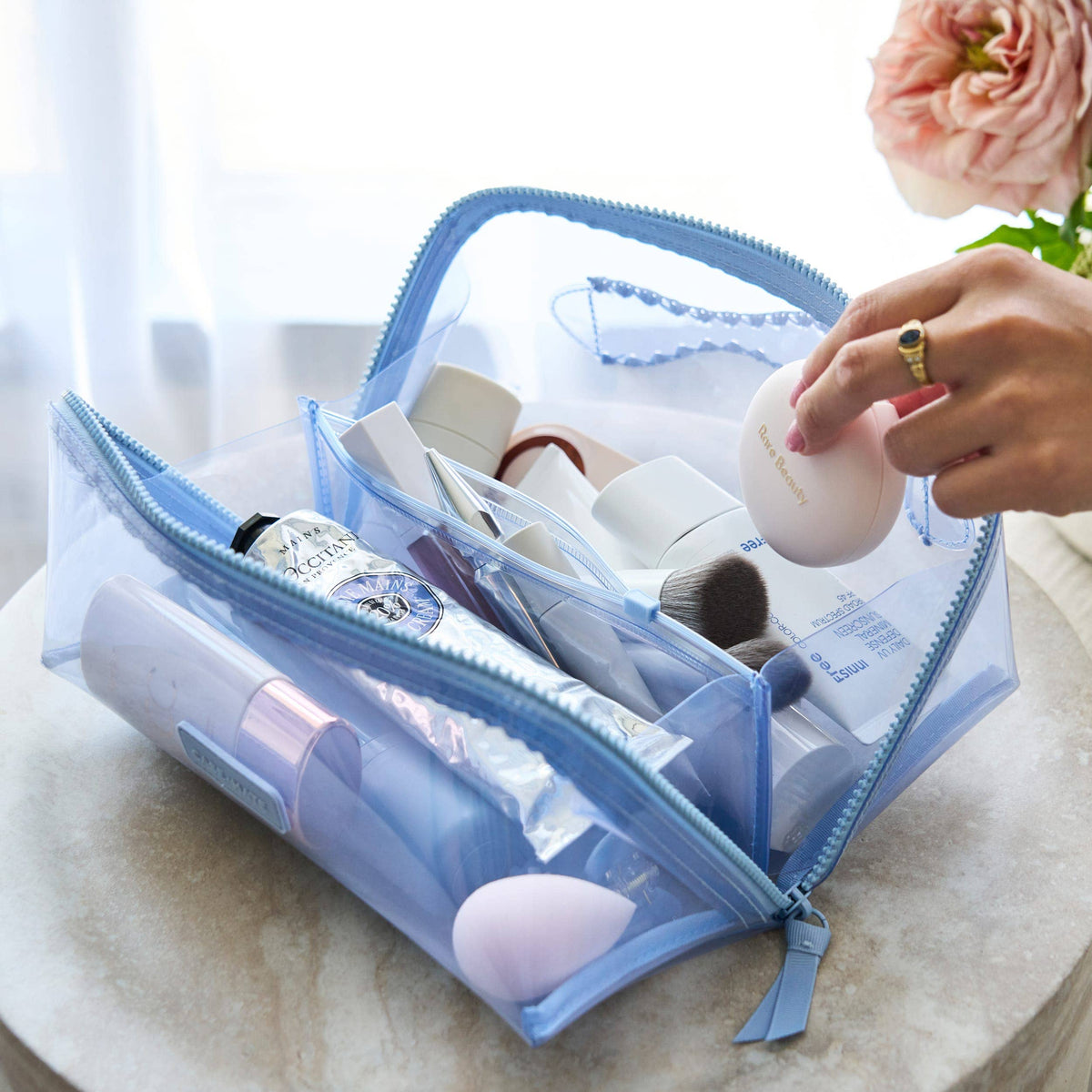Case-Mate | Jelly Cosmetic Bag – Waterproof Lay-Flat Makeup Bag - Carolina Blue Crochet Wave