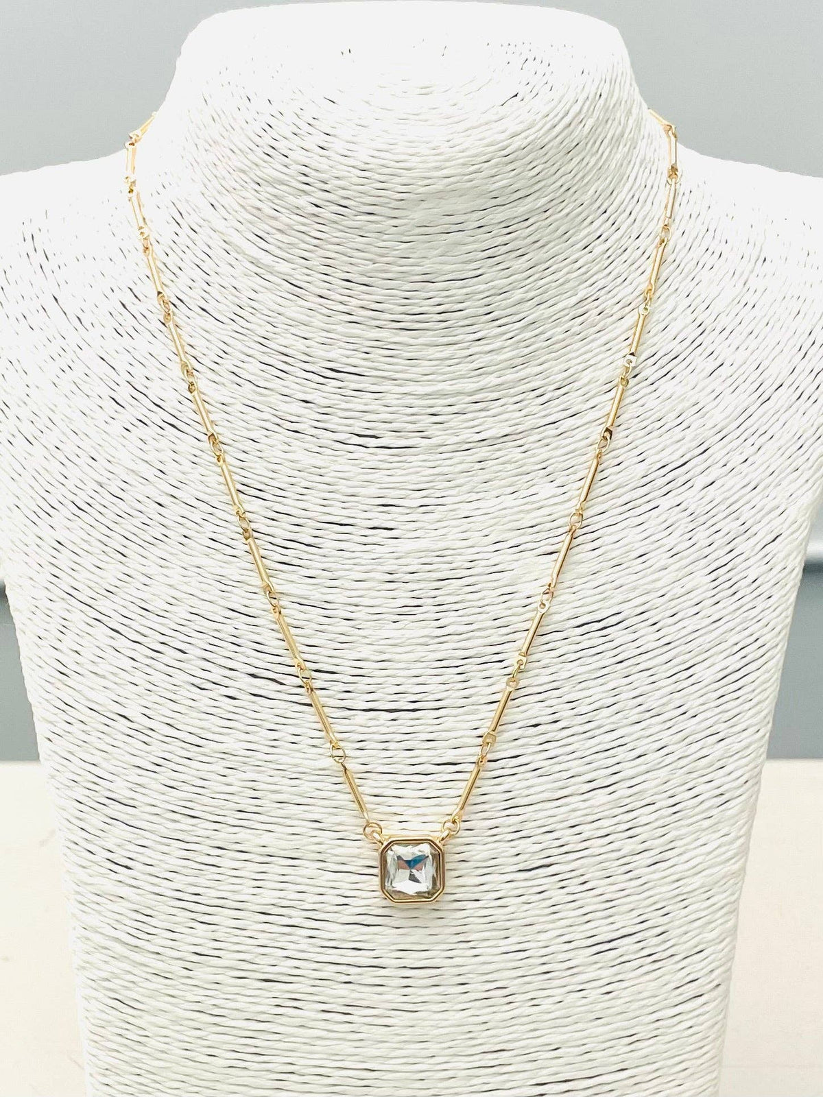 Two Forty Two | CHIC | Simple Elegance Necklace - Gold/Clear CZ