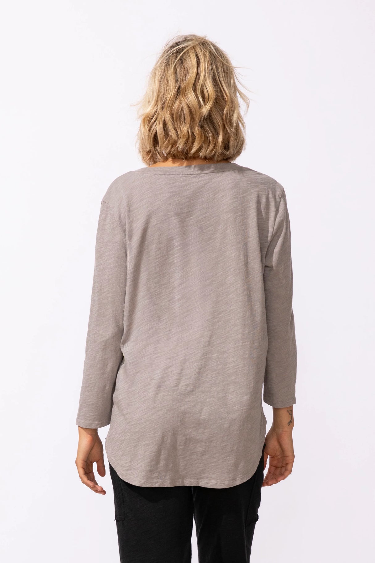 Escape | Destination Floral High Lo Tee