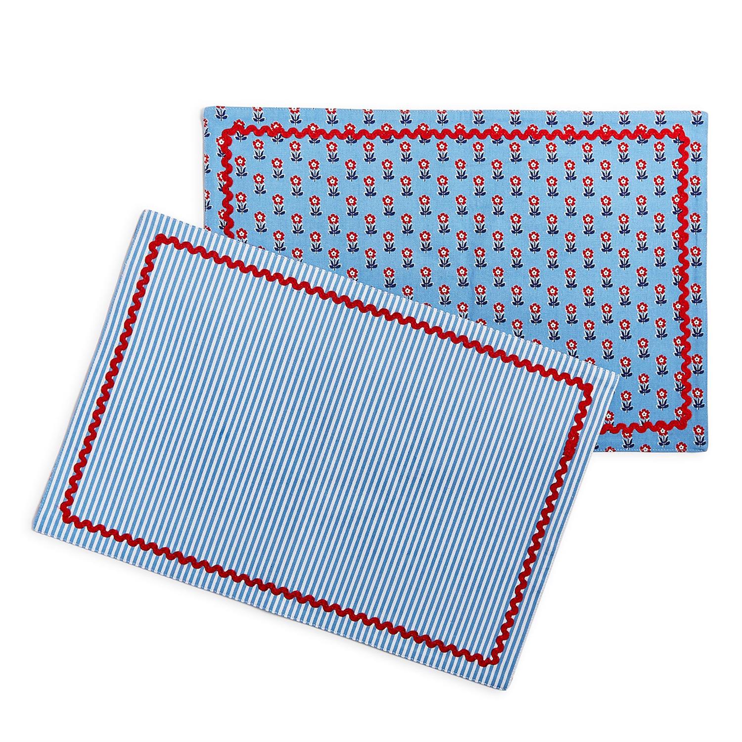 Two's Company | Red, White and Bloom Set of 4 Double-Sided Fabric Placemat