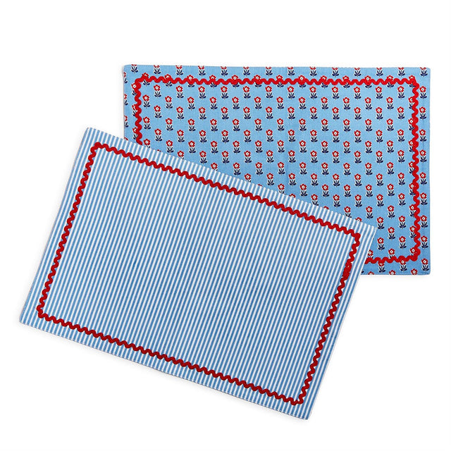 Two's Company | Red, White and Bloom Set of 4 Double-Sided Fabric Placemat