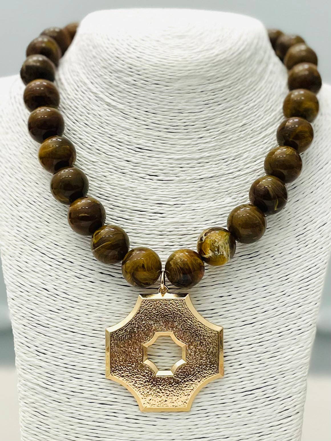 Two Forty Two | CHIC | Pendant on Beaded Necklace - Marbled Tortoise