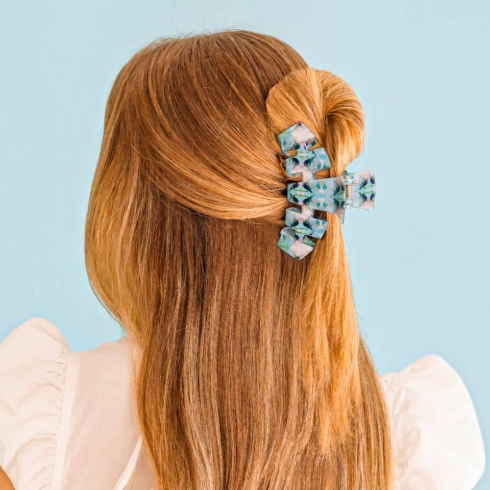 Teleties | Classic Island House Medium Claw Clip