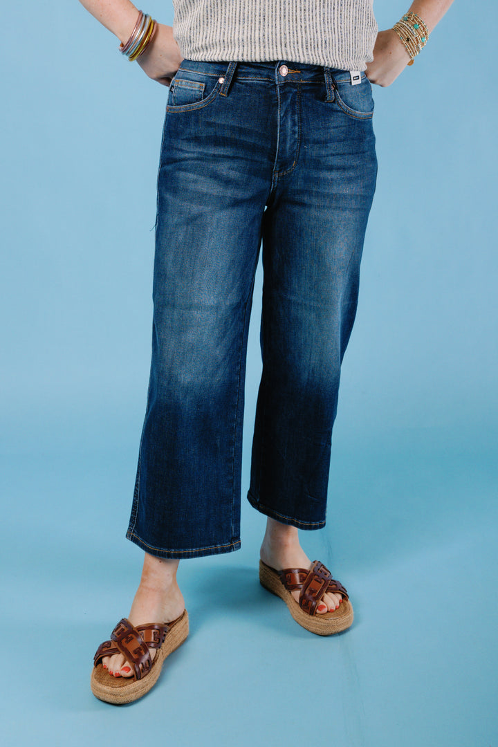 Judy Blue | Mid Rise Tummy Control Wide Leg Jeans