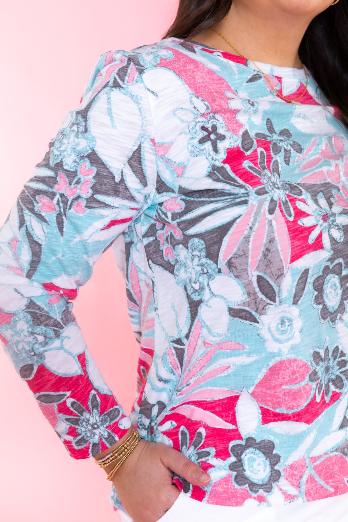 Peruvian Cotton Fiji Floral Hi-Lo Scoop Neck Tee