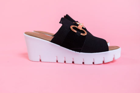 Bernie Mev | Venti Buckle Black