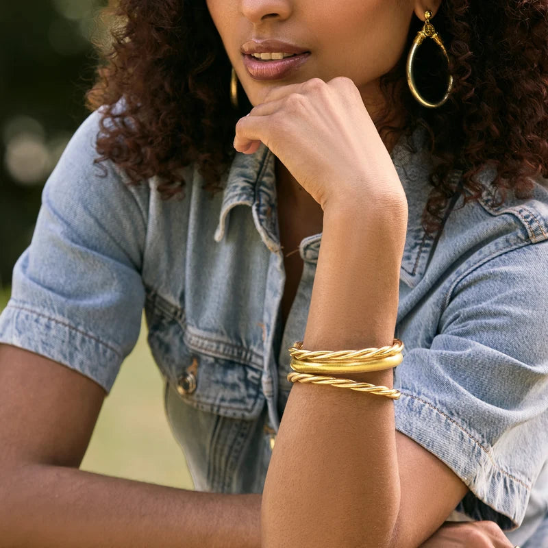 BuDhaGirl | Aura Twist All Weather Bangle - Gold