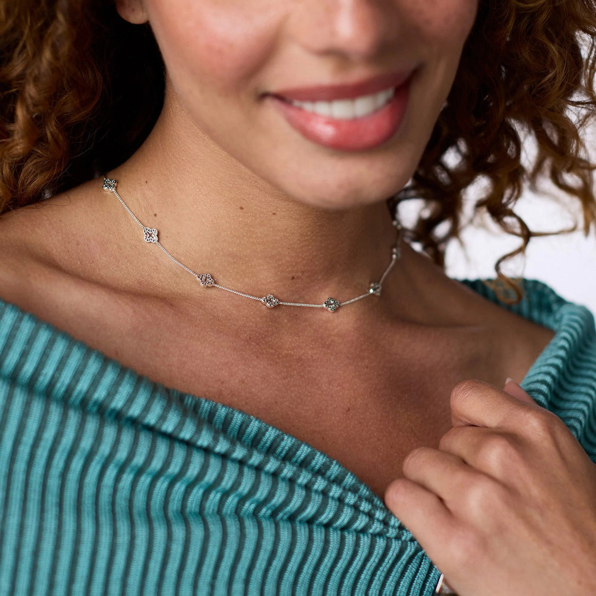 Julie Vos | Florentine Demi Delicate Station Necklace