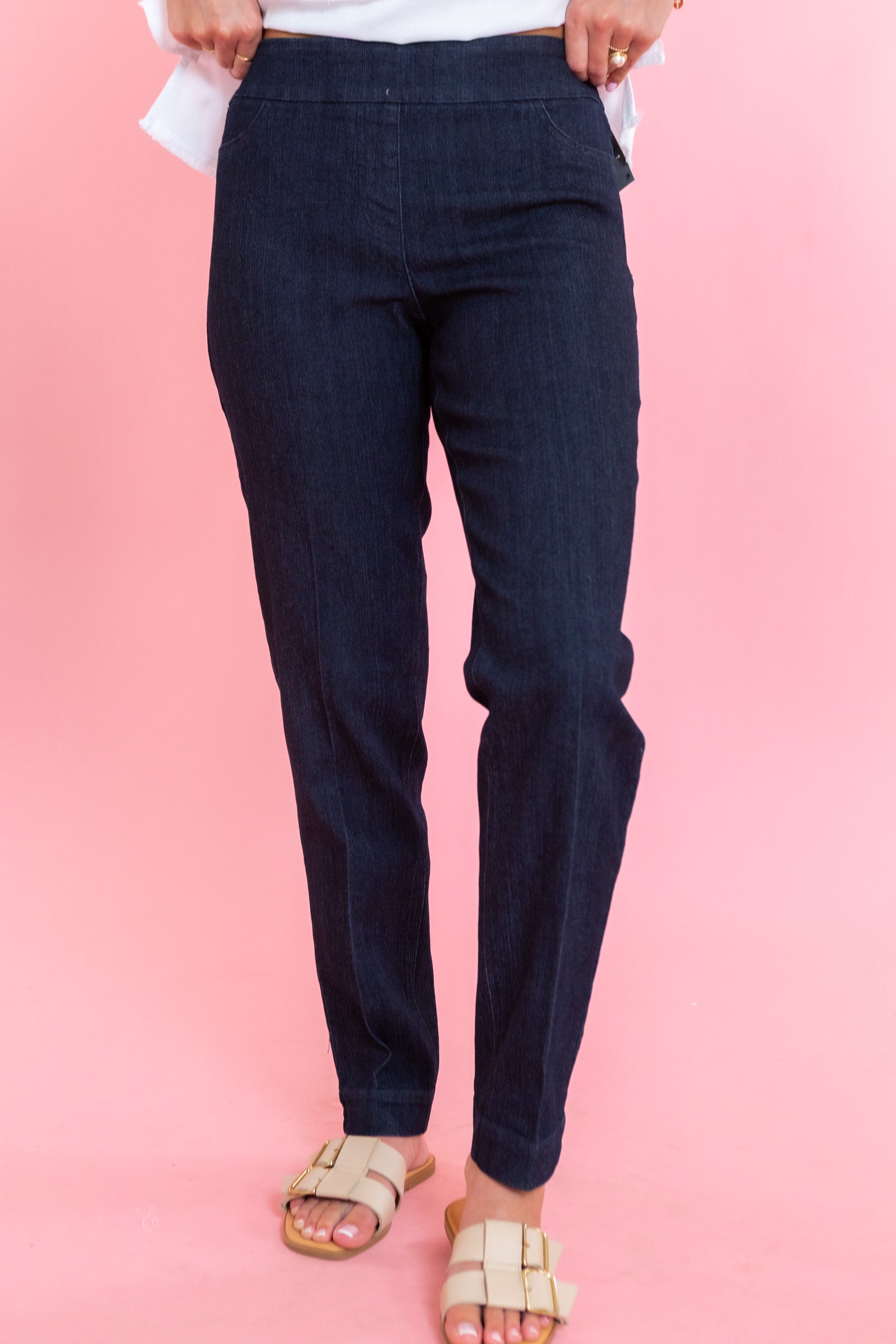 Pull-On Ankle Jeans with Back Pockets