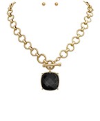 Madison's Exclusive | Stone Pendant Set