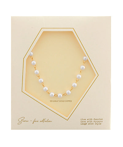 Madison's Exclusive | Dainty Pearl Necklace