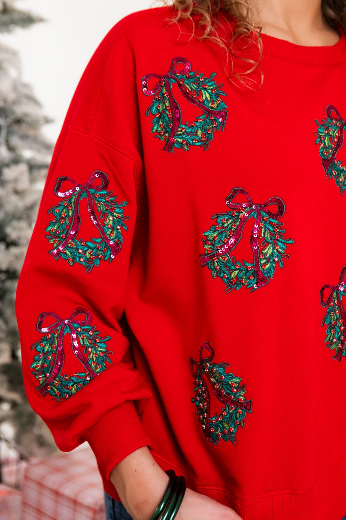 Mary Square | Millie Sweatshirt | Berry Wreaths
