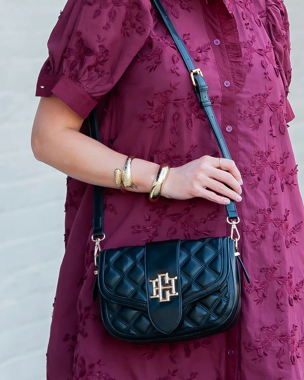 Caroline Hill | Griffin Crossbody Bag - Black DQ