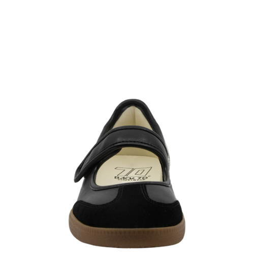 Back 70 | Aya in Black Milk