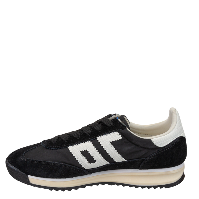 Back70 | Barkley Jogger in Black Sneaker