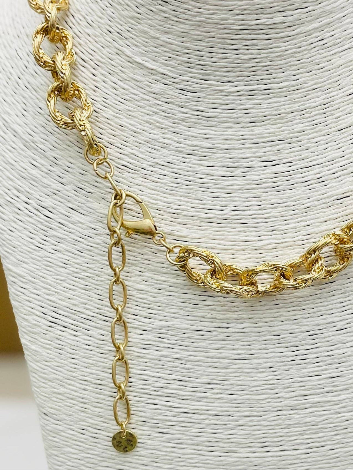 Two Forty Two | VINTAGE | Twisted Link Coin Necklace - Matte Gold